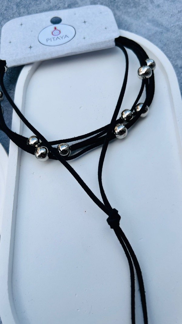 Producto - CHOQUER CORBATÍN PERLADO KIKA