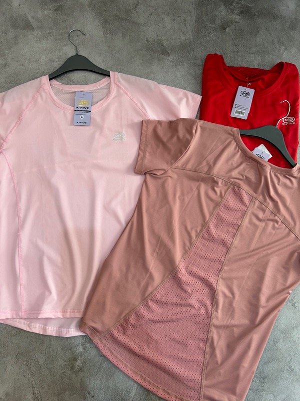 Producto - Remera deportiva k-five detalle en espalda