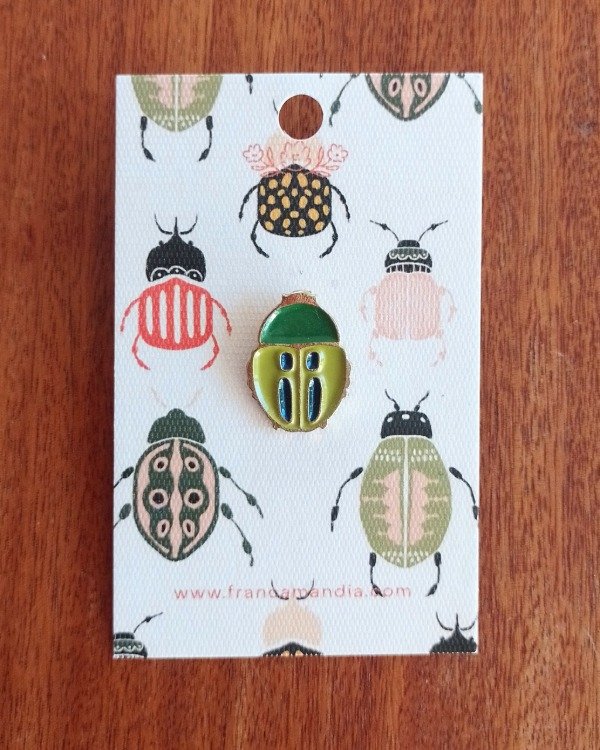 Producto - Pin Escarabajo