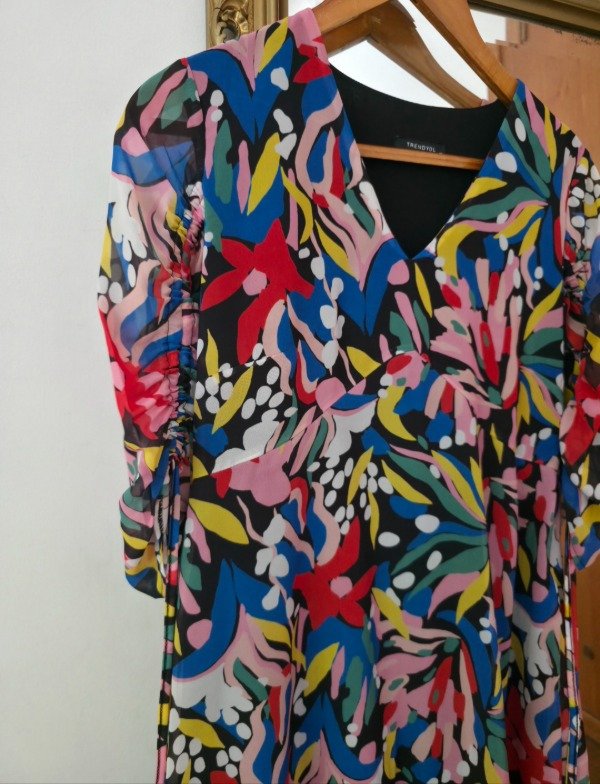 Vestido colores contrastantes — imagen 5
