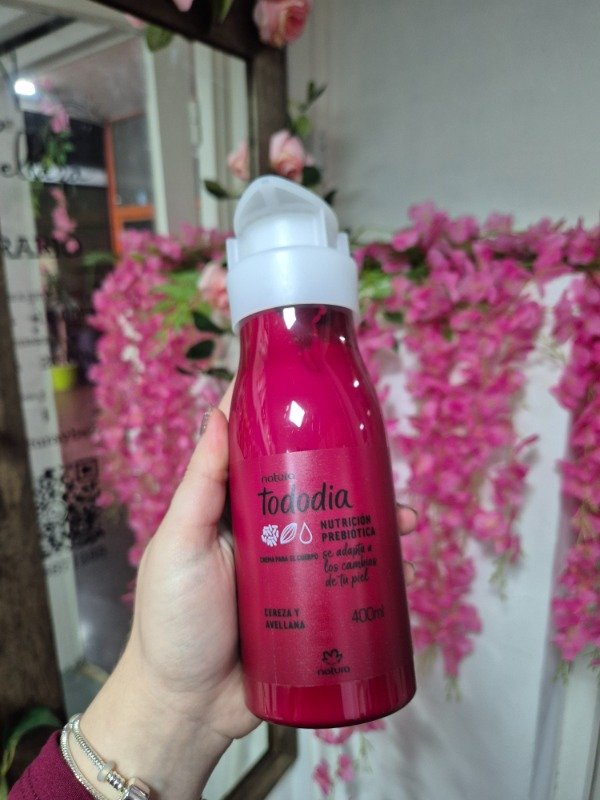 Producto - Crema Corporal Cereza y Avellana 400ml