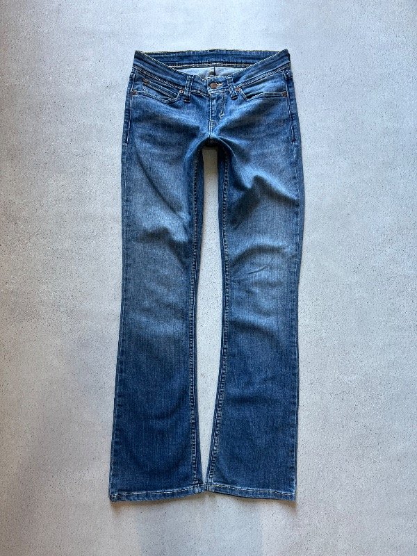 Producto - Flare Levis