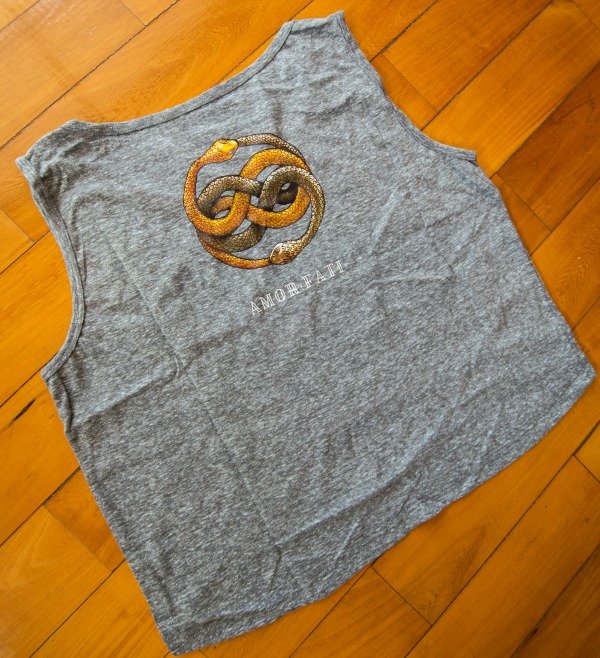 Producto - MUSCULOSA AMOR FATI