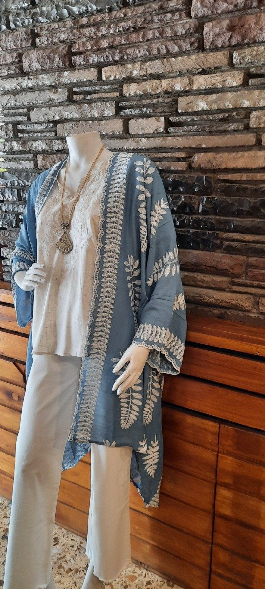 Producto - Kimono bordado