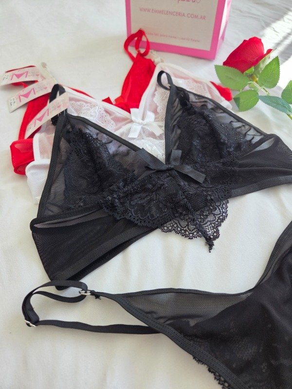 Producto - Modelo KYRA microtul y encaje V