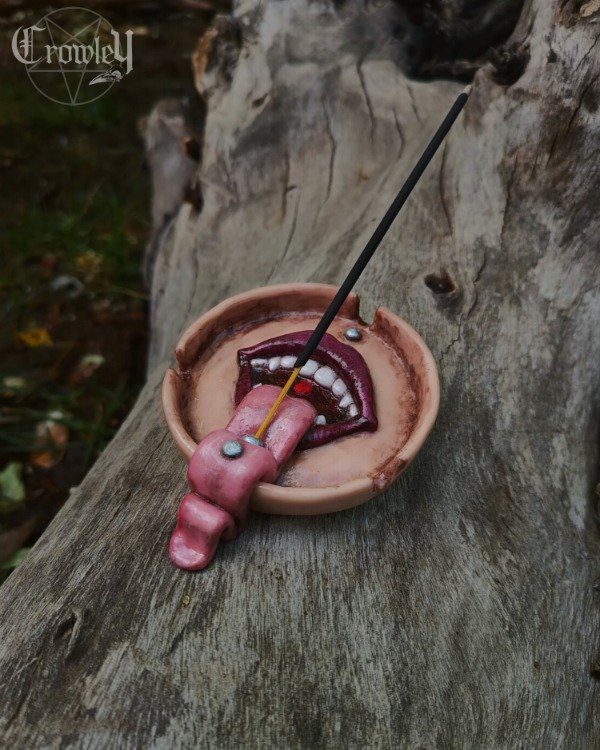 Producto - Cenicero y porta sahumerios labios