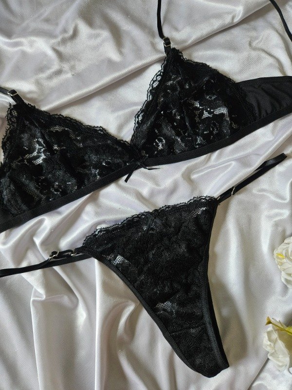 Producto - CONJUNTO DE ENCAJE CLASICO NEGRO (A01 B)