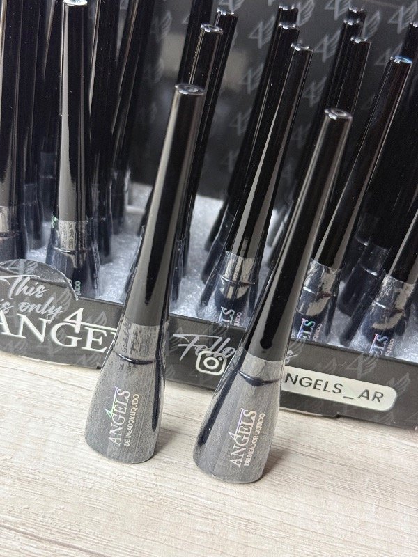 Producto - Delineador líquido negro 4 ANGELS
