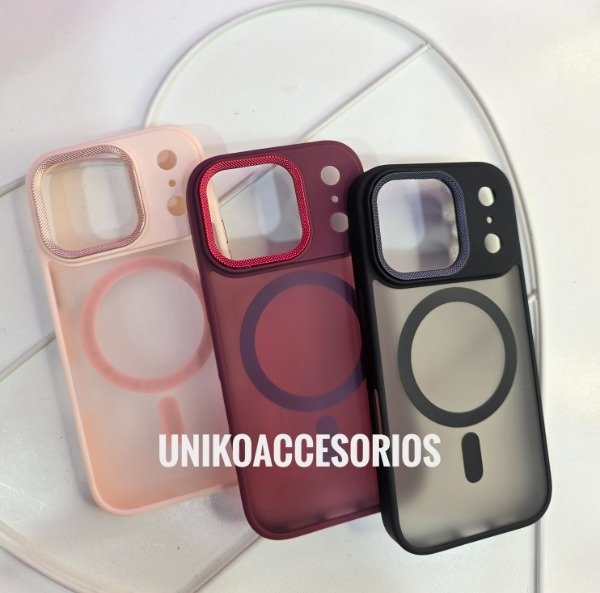 Producto - Funda Iphone 17 pro (6)