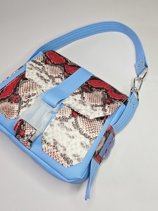 Producto - Bandolera Monik reptil rojo