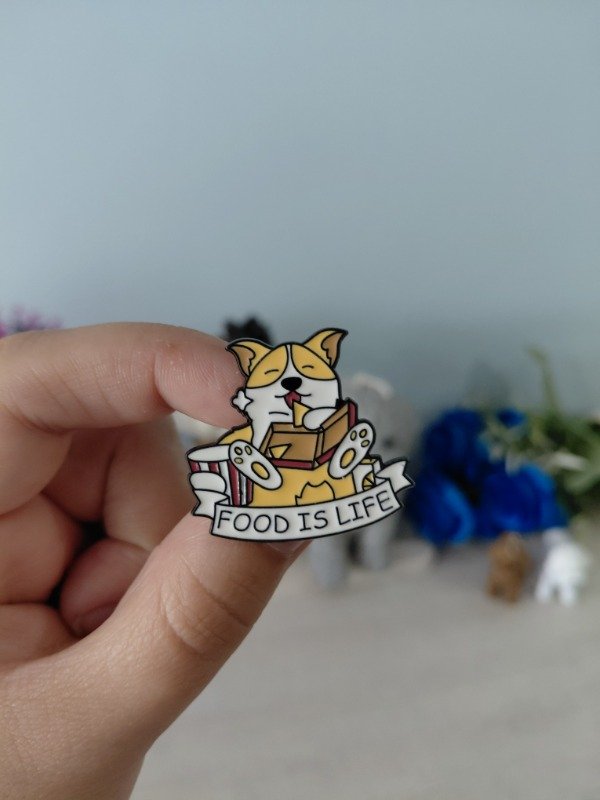 Producto - Pin metalizado - Food is life #1742