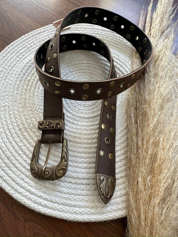 Producto - Cinto tachas y arandelas