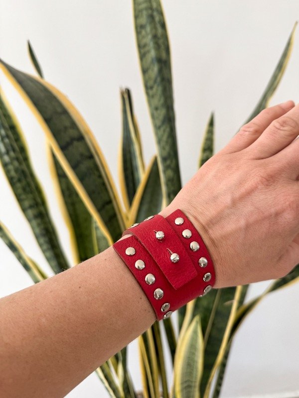 Producto - BRAZALETE ROCK FULL TACHAS (cuero)