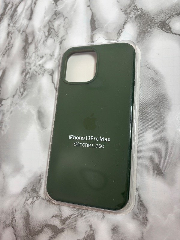 Producto - Silicone case verde oscuro iph 13 pro max