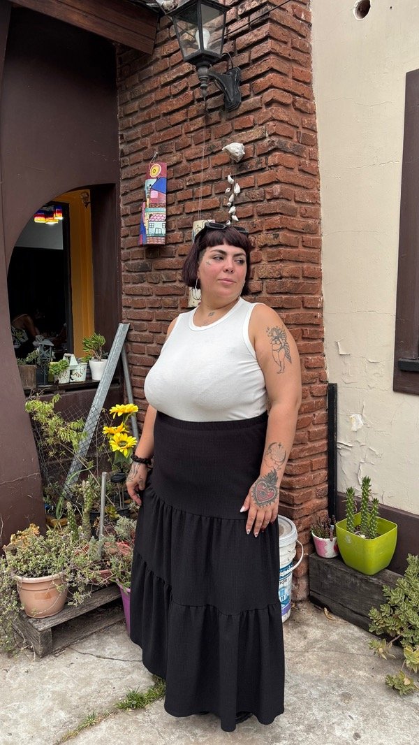 Producto - Pollera laurel curvy