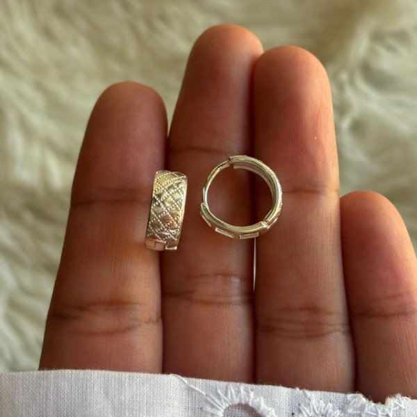 Producto - Argollas huggies texturadas (cod.892)