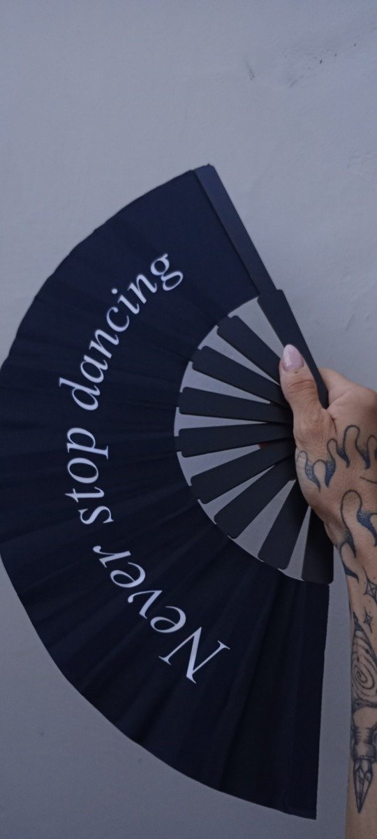 Producto - Abanico never stop dancing