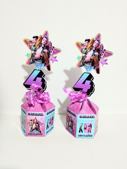 Producto - CENTRO DE MESA HEXAGONAL GUERRERAS KPOP