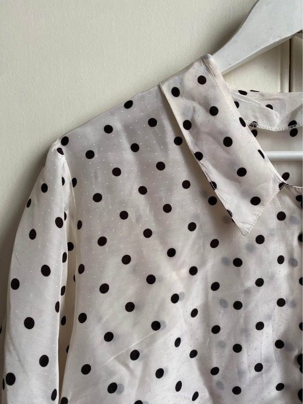 Producto - Camisa corta con lunares