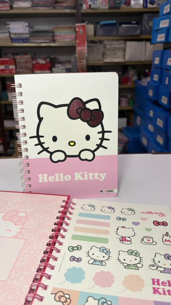 Producto - Cuaderno A5 c/espiral - Hello Kitty - "Mooving"