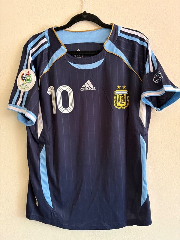 Producto - Camiseta Retro IMPORTADA Argentina 2006 Suplente - Riquelme #10