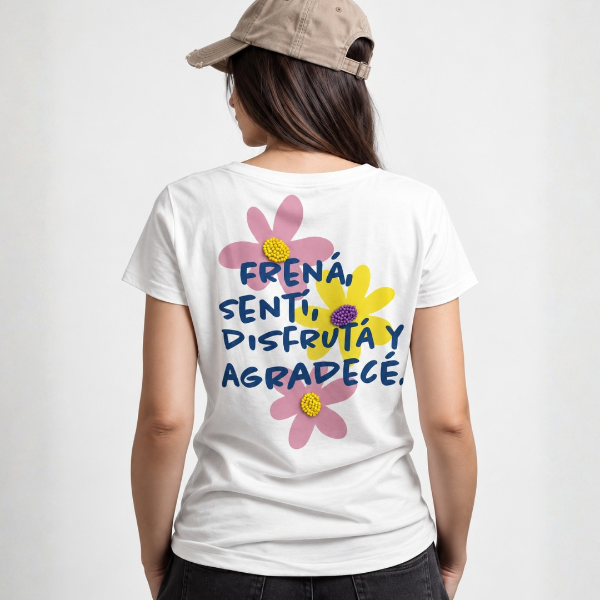 Producto - Remera Agradece (corte tradicional)