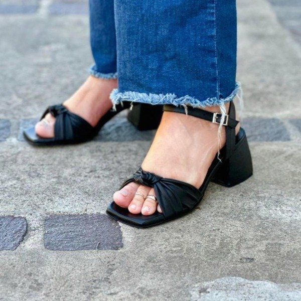 Producto - Adri Negro