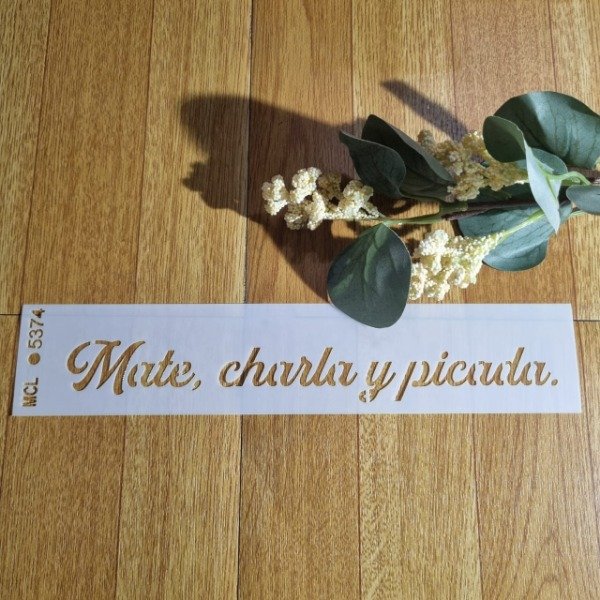 Producto - St 5374 de 25x5cm Stencil Mate, charla y picada.