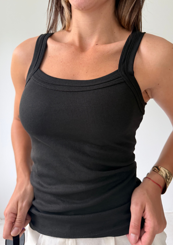Producto - Musculosa GARDENIA - Negro