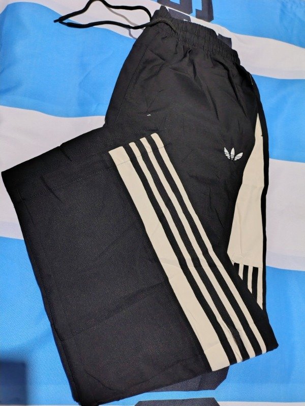 Pantalón impermeable negro — imagen 6