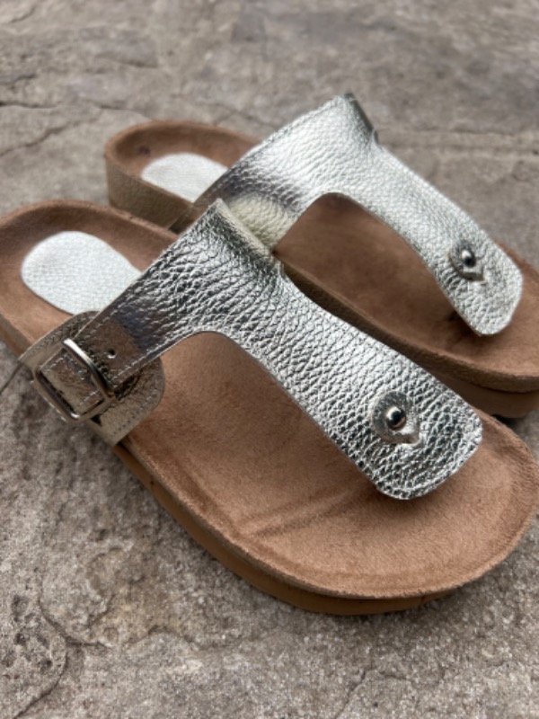 Producto - SOLE cuero platino