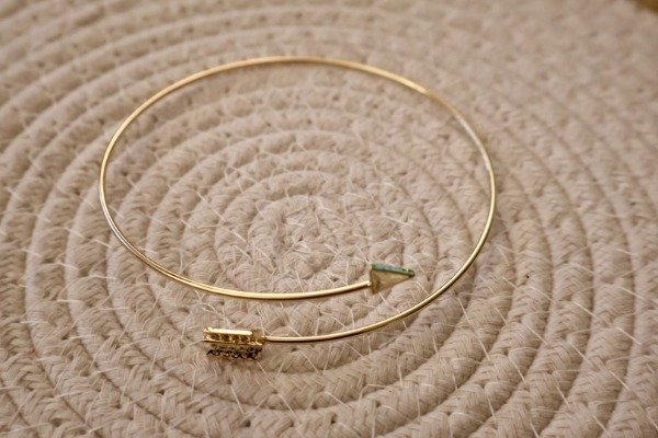 Producto - Brazalete Flechita acero dorado