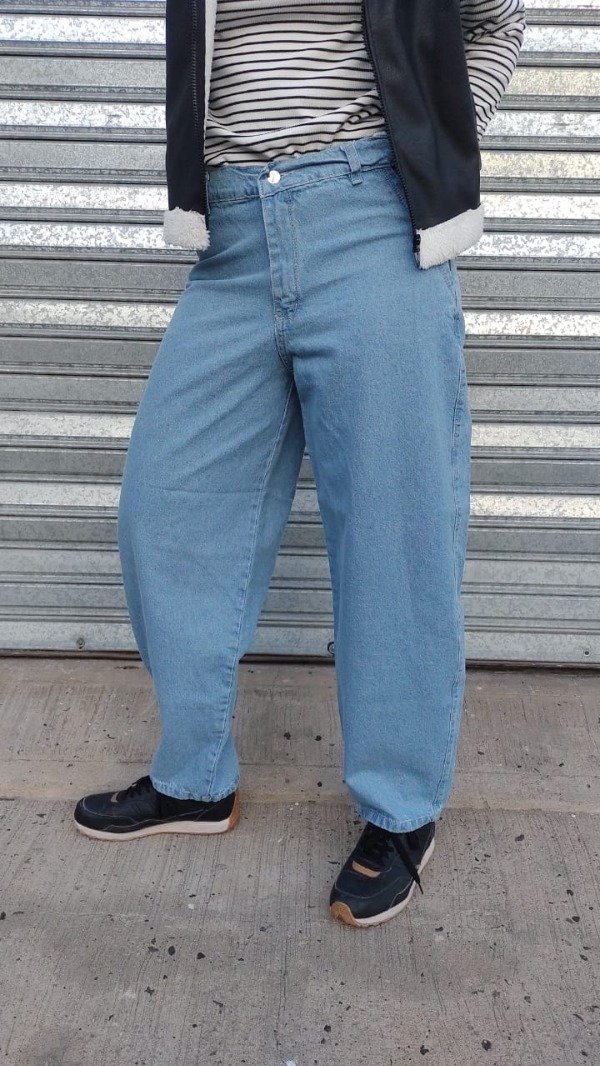 Producto - Jean Baggy Sky Blue rígido