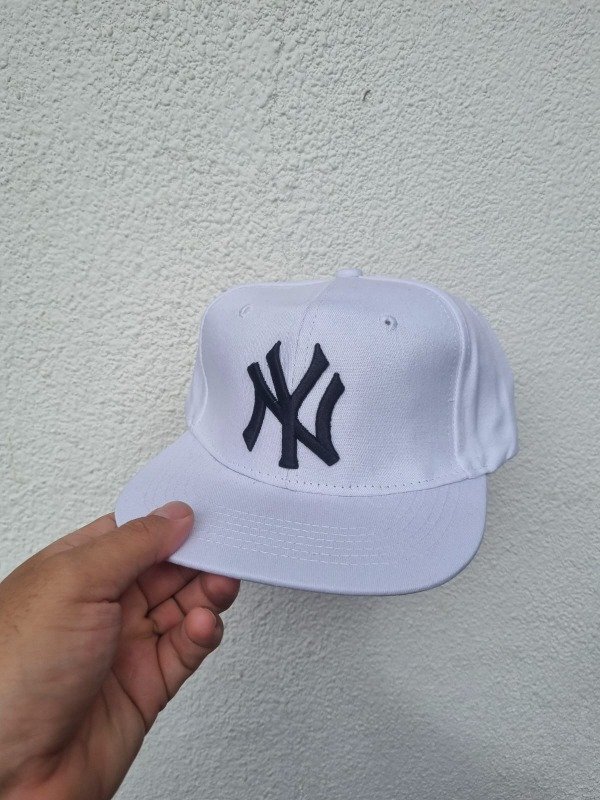 Producto - Gorra NYPLANA REGULABLE BLANCA