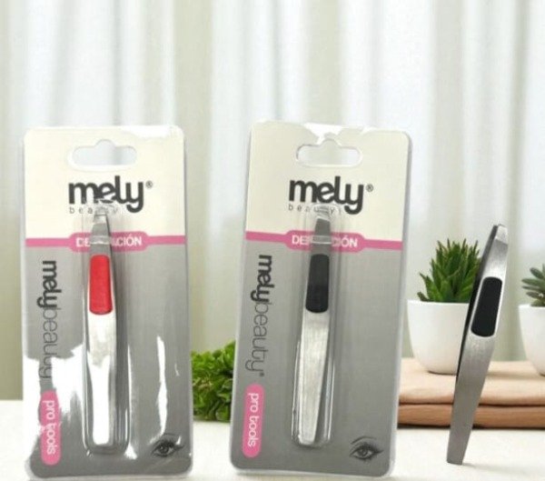 Producto - PINZA DE DEPILAR MELY