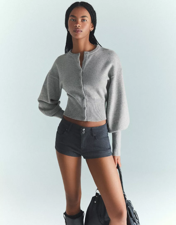 Producto - Sweater bomb gris Bershka talle XS S M y L