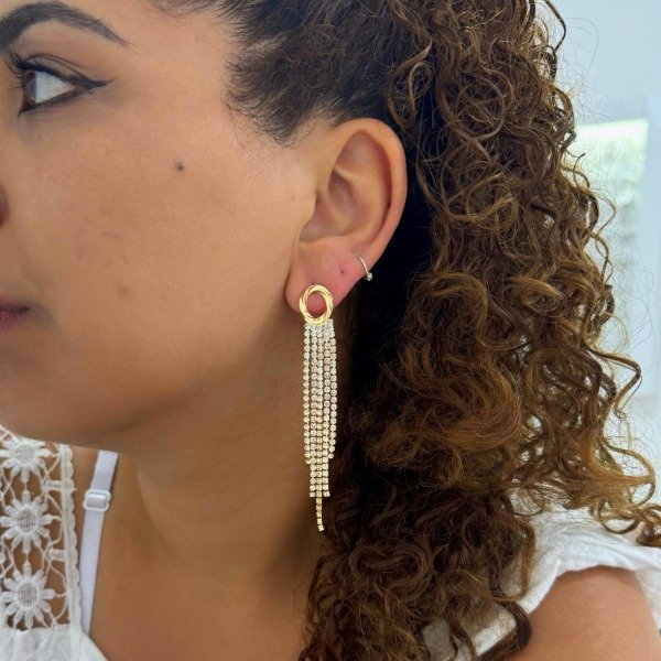 Producto - AROS BIJOU DORADO CIRCULO RETORCIDO CON LLUVIA STRASSS