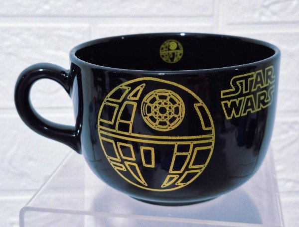 Producto - Tazón Star Wars estrella de la muerte negro y dorado 500 cc