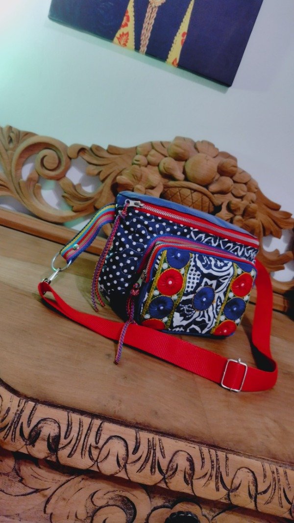 Producto - RIÑONERA AZUL