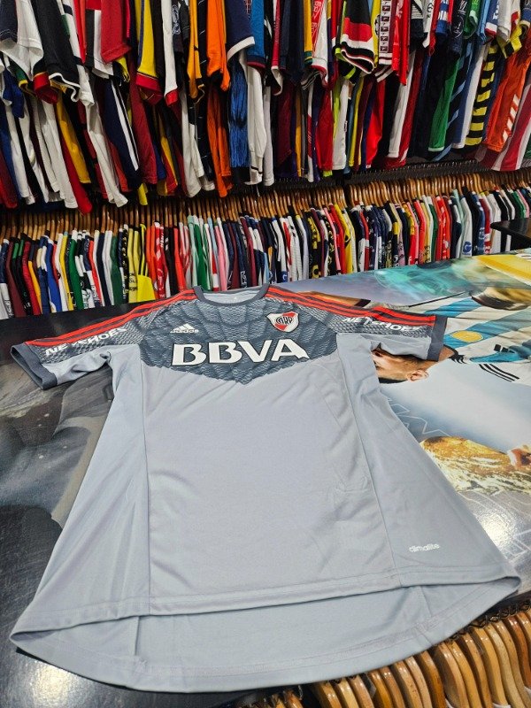Producto - Camiseta River Plate gris 2016