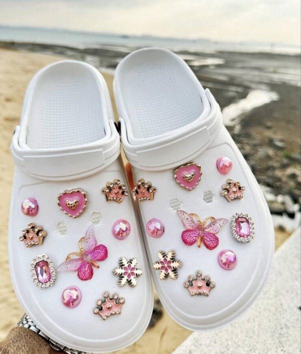 Producto - Pack pines de crocs x20
