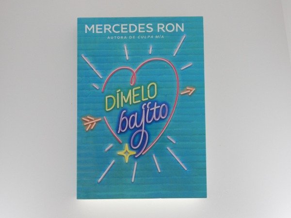 Producto - DIMELO BAJITO. Mercedes Ron