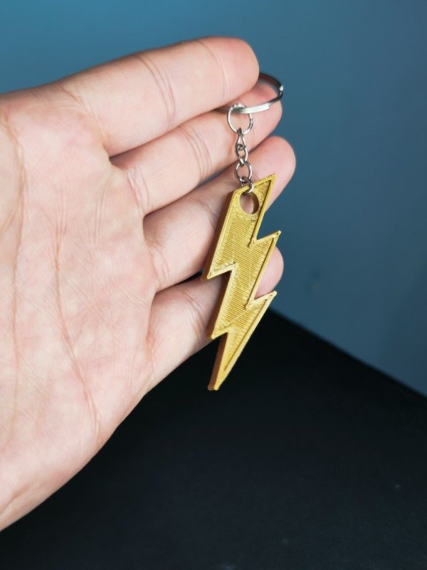 Producto - Llavero 3D / Rayo de Power Rangers Simbolo Dorado 6 cm - 1