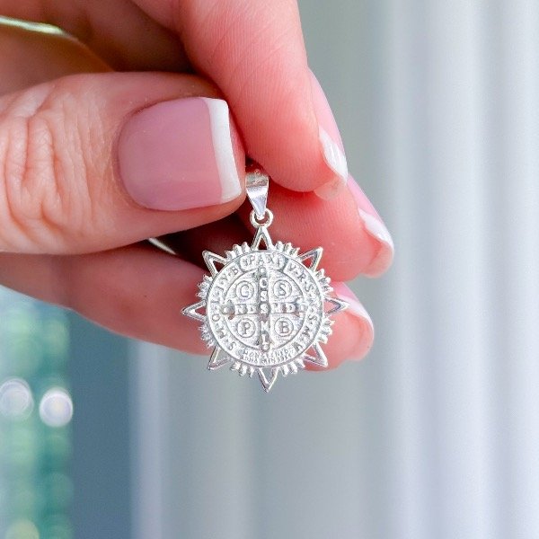 Producto - Dije San Benito (D147)