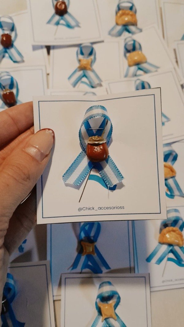 Producto - escarapela mate