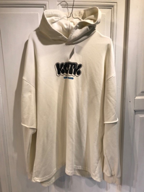 Producto - Buzo KING OF THE KONGO blanco logos espalda- Talle L- PRECIO: 100x