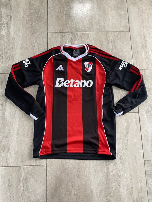 Producto - River alt mangas largas