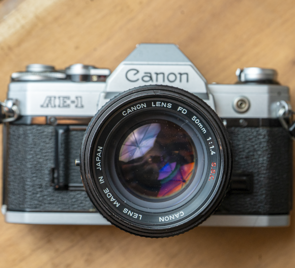 Producto - Canon AE1 + lente Canon s.s.c 50 mm 1.4
