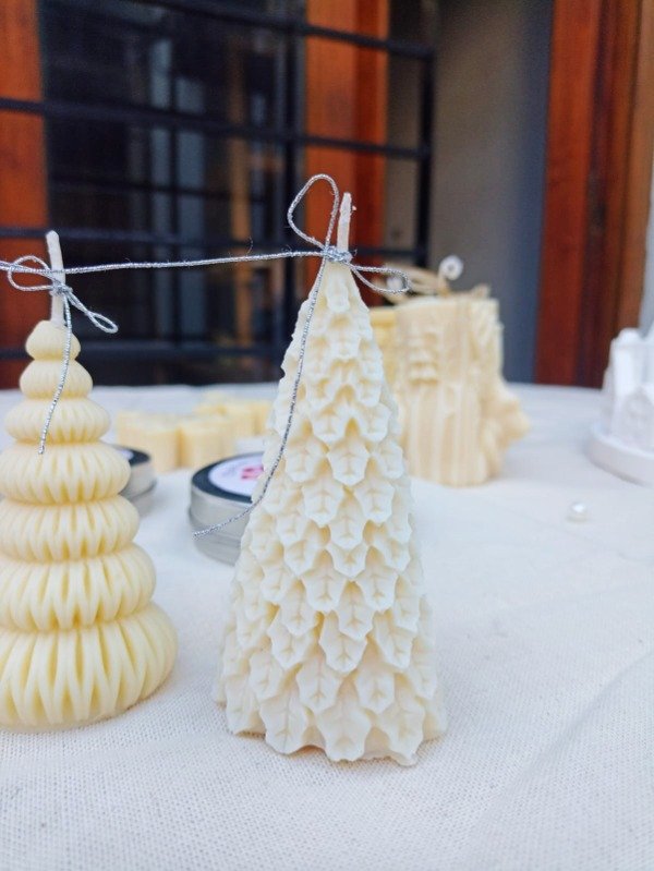 Producto - Pino con Hojas de Muérdago