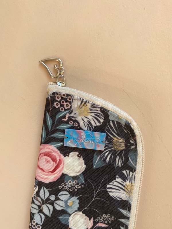 Producto - Estuche higiene bucal rosas fdo azul